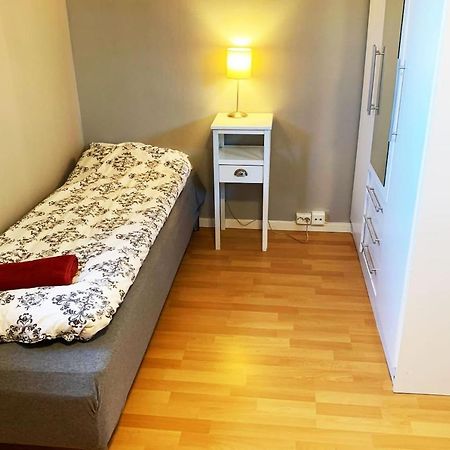 Newly Renovated Basement Apartment 萨普斯堡 外观 照片